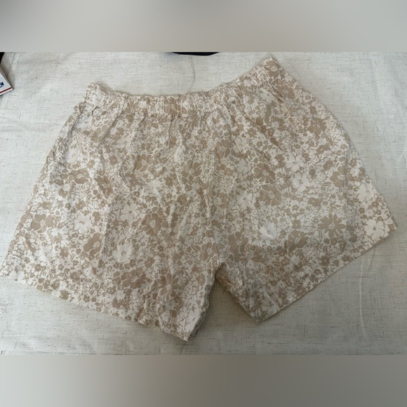 Tan Gold Asymmetrical Wrap Midi short 🌴☀️ - Picture 3 of 12